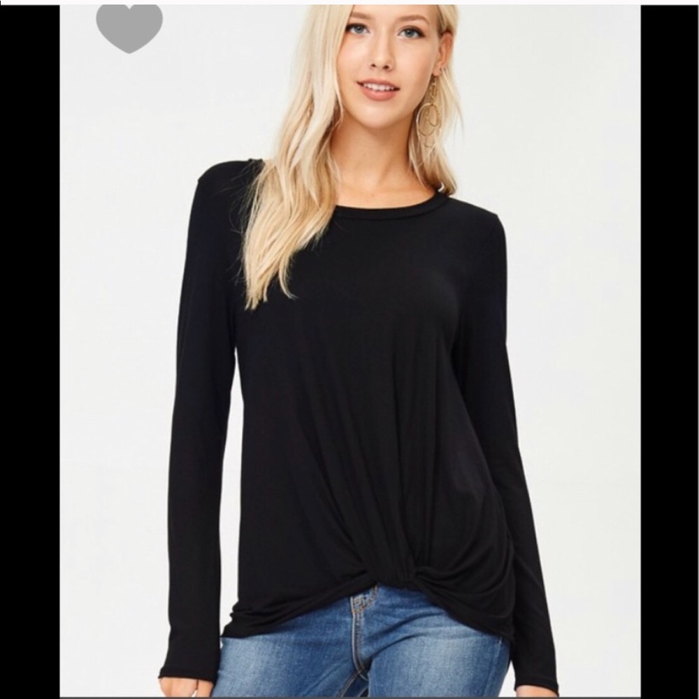 ⚡️FLASH SALE⚡️ Black Long Sleeve Tie Front Top
